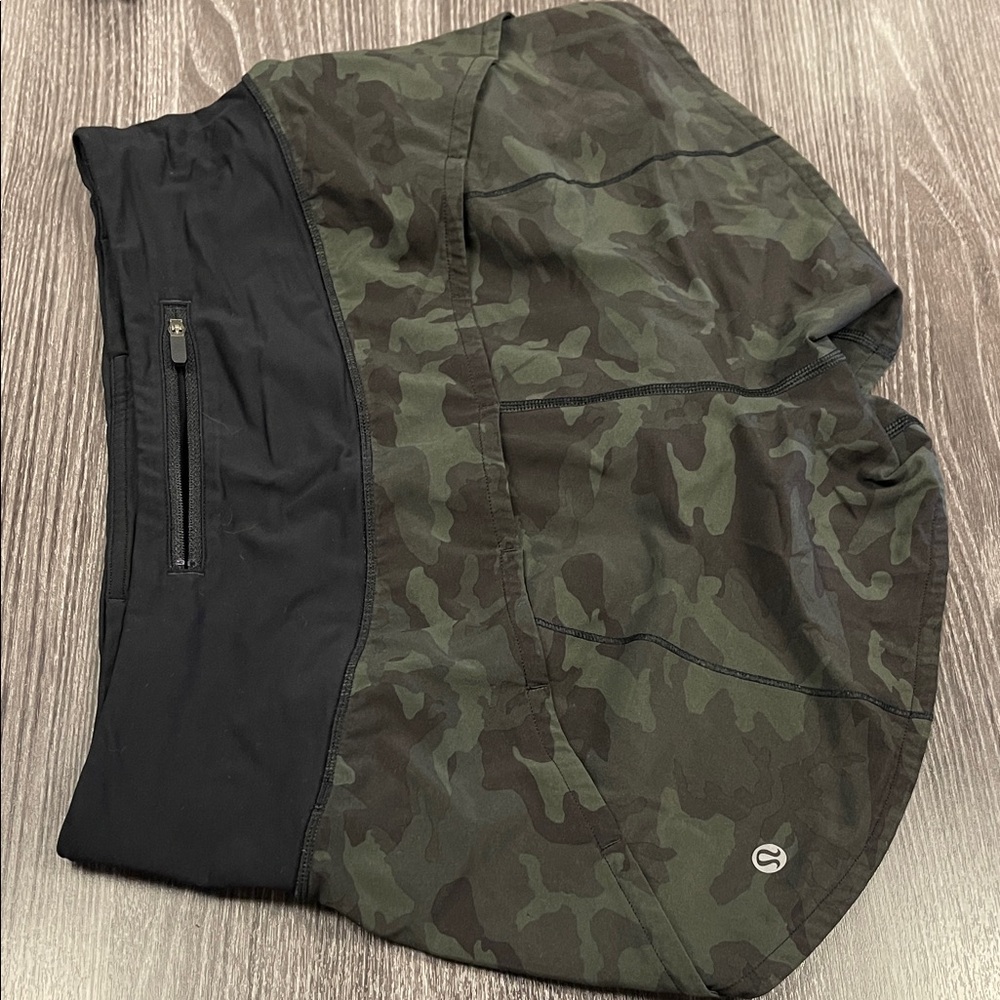 Lululemon speed up shorts green camo 6